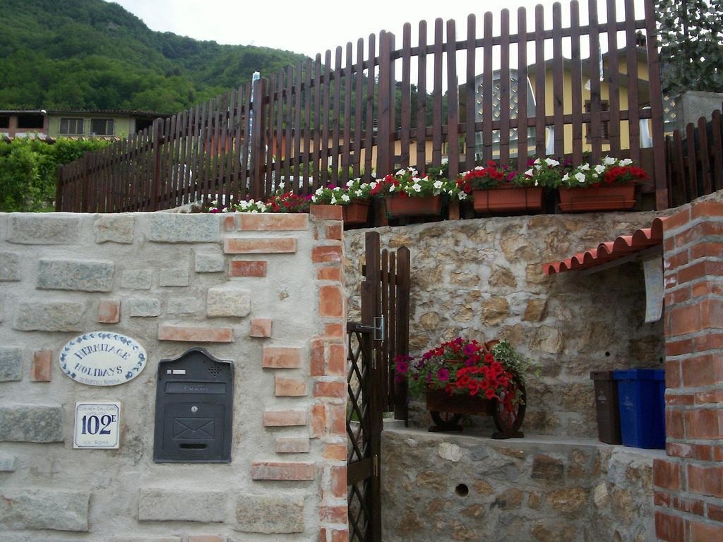 Hermitage Holidays Gallicano Exterior photo